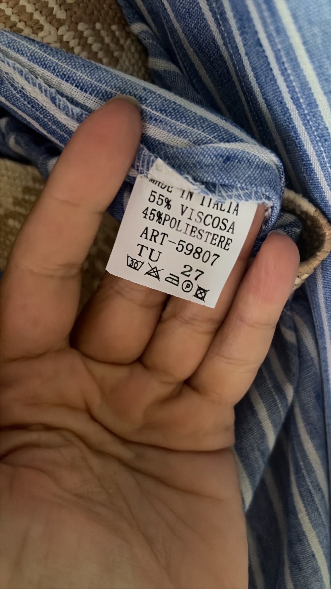 Pantalon rayé en lin bleu — porté