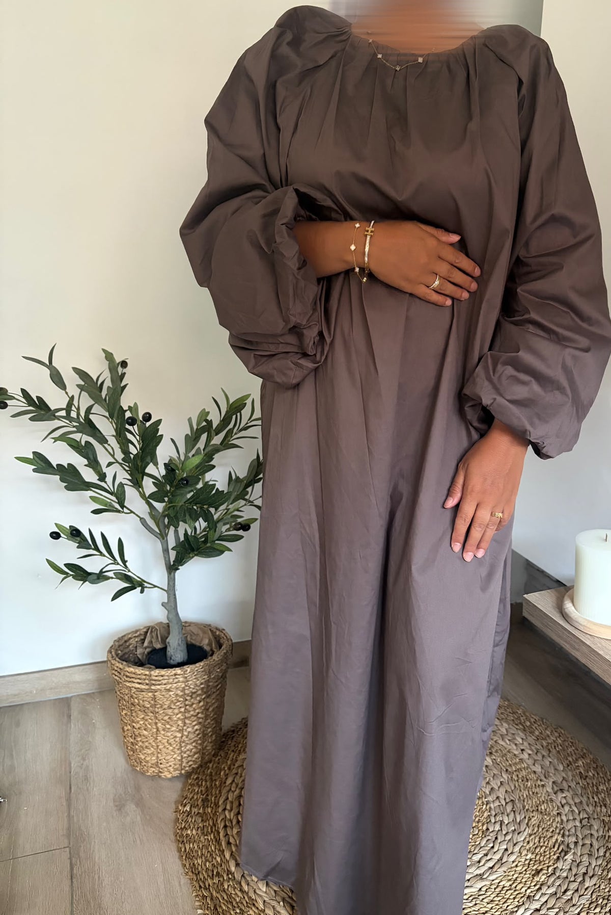 Robe longue brun — portée, détail