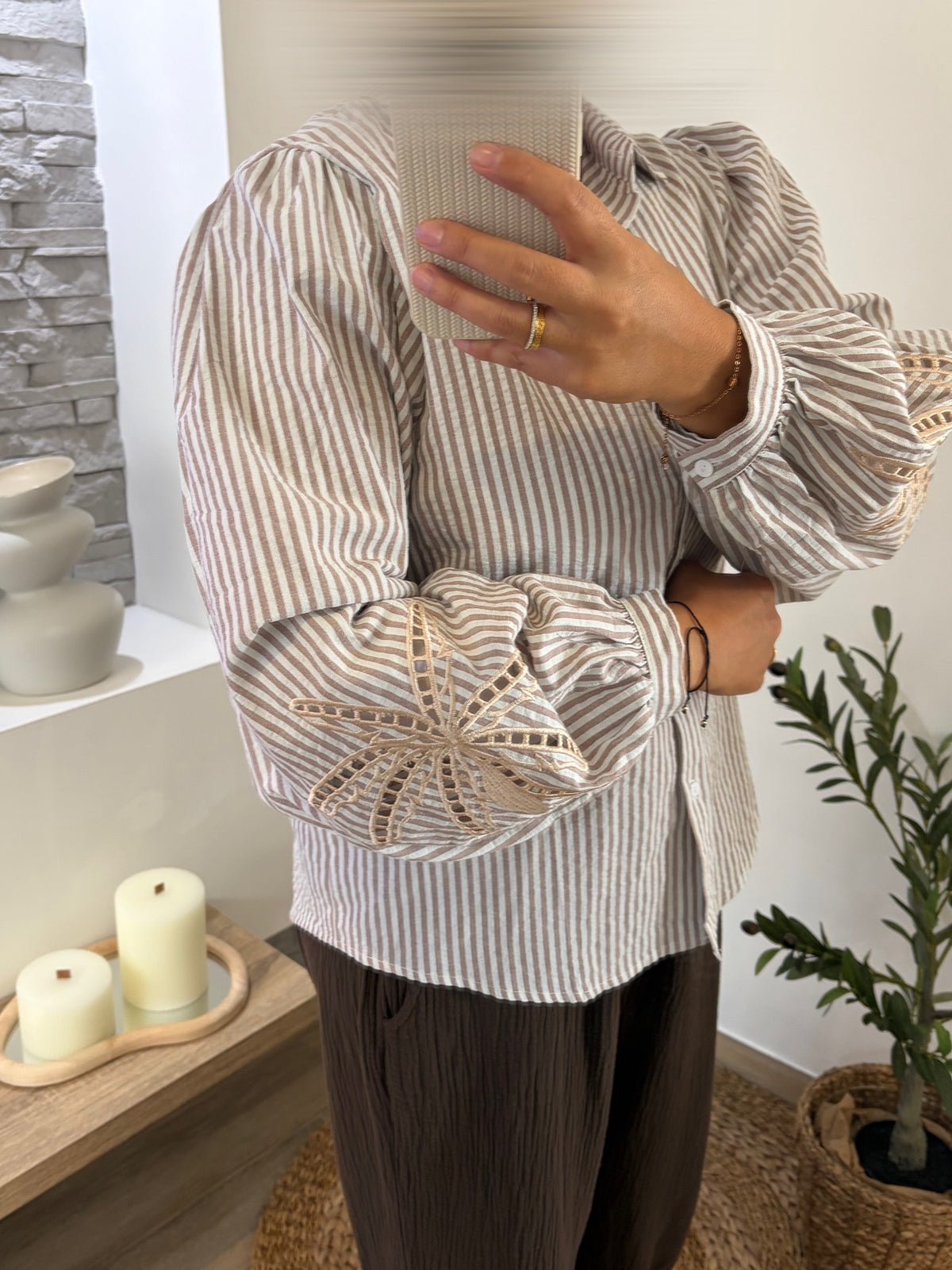 Chemise rayée en coton — détail du tissu