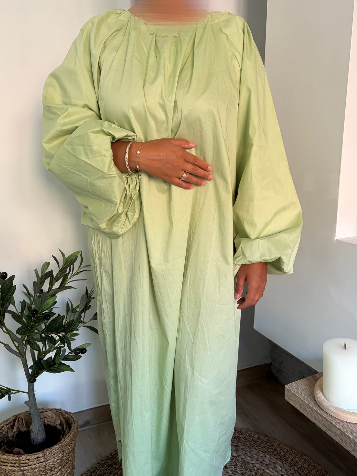 Robe longue vert clair — détail